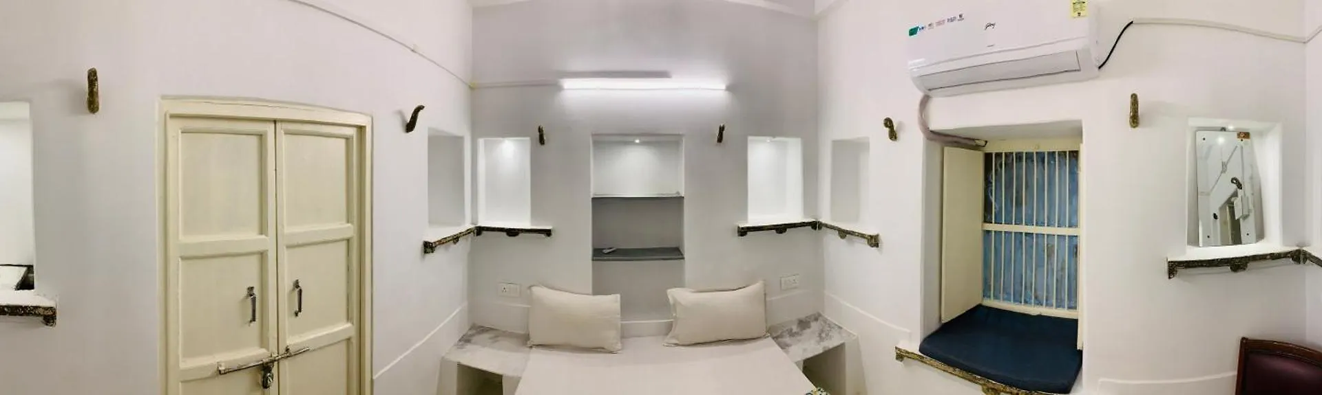Peacock Guest House - Lake View Hotel In Udaipur 2*,  Inde
