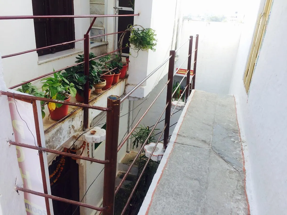 Peacock Guest House - Lake View Hotel In Udaipur