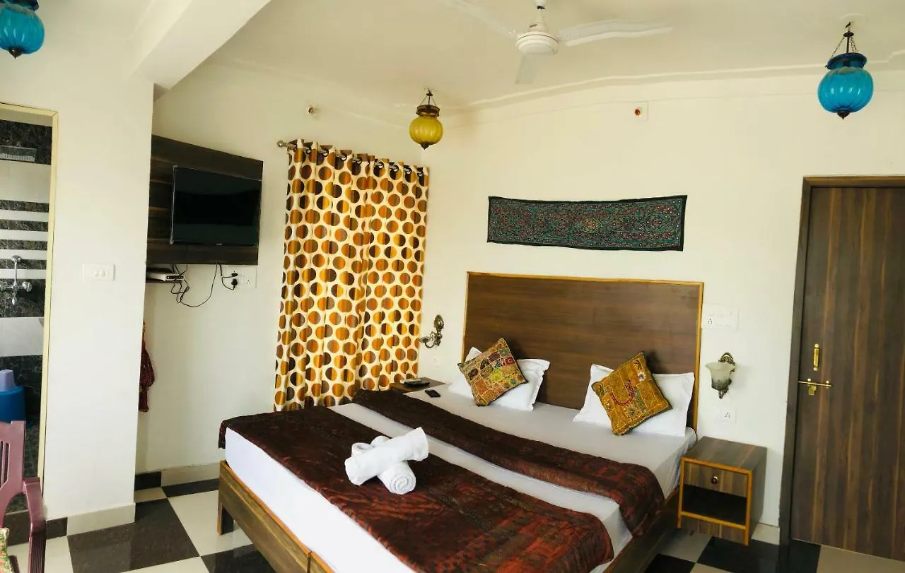 Peacock Guest House - Lake View Hotel In Udajpur 2*,  Indie