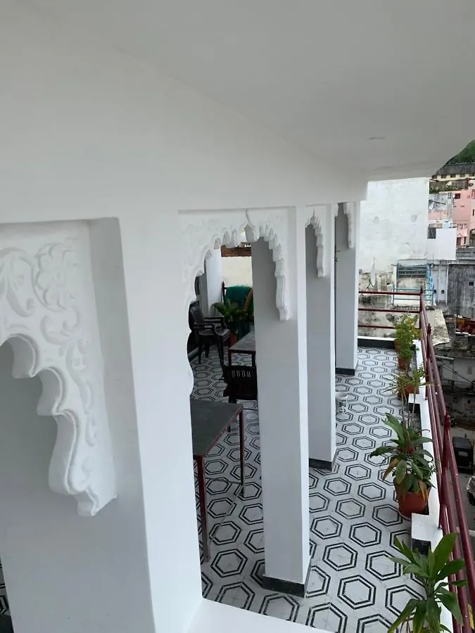 Peacock Guest House - Lake View Hotel In Udaipur 2*,  India
