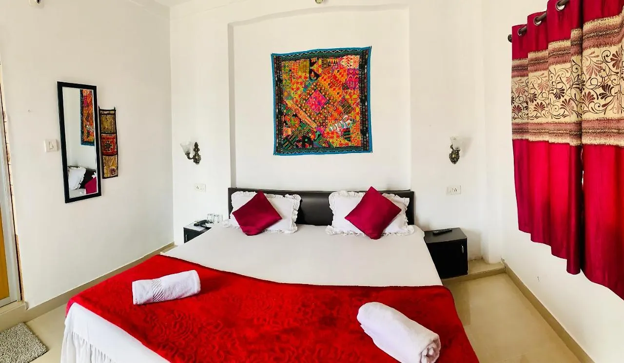 Peacock Guest House - Lake View Hotel In Udaipur