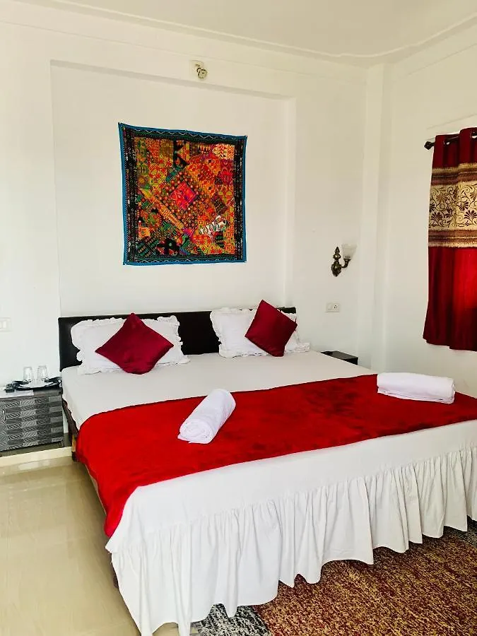 Peacock Guest House - Lake View Hotel In Udaipur
