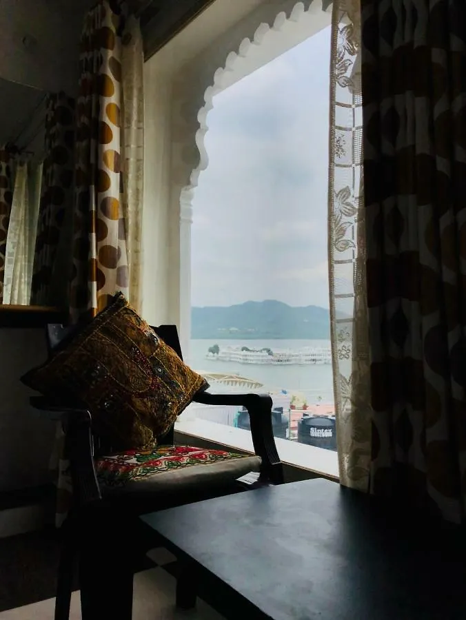 Peacock Guest House - Lake View Hotel In Udaipur 2*,  India