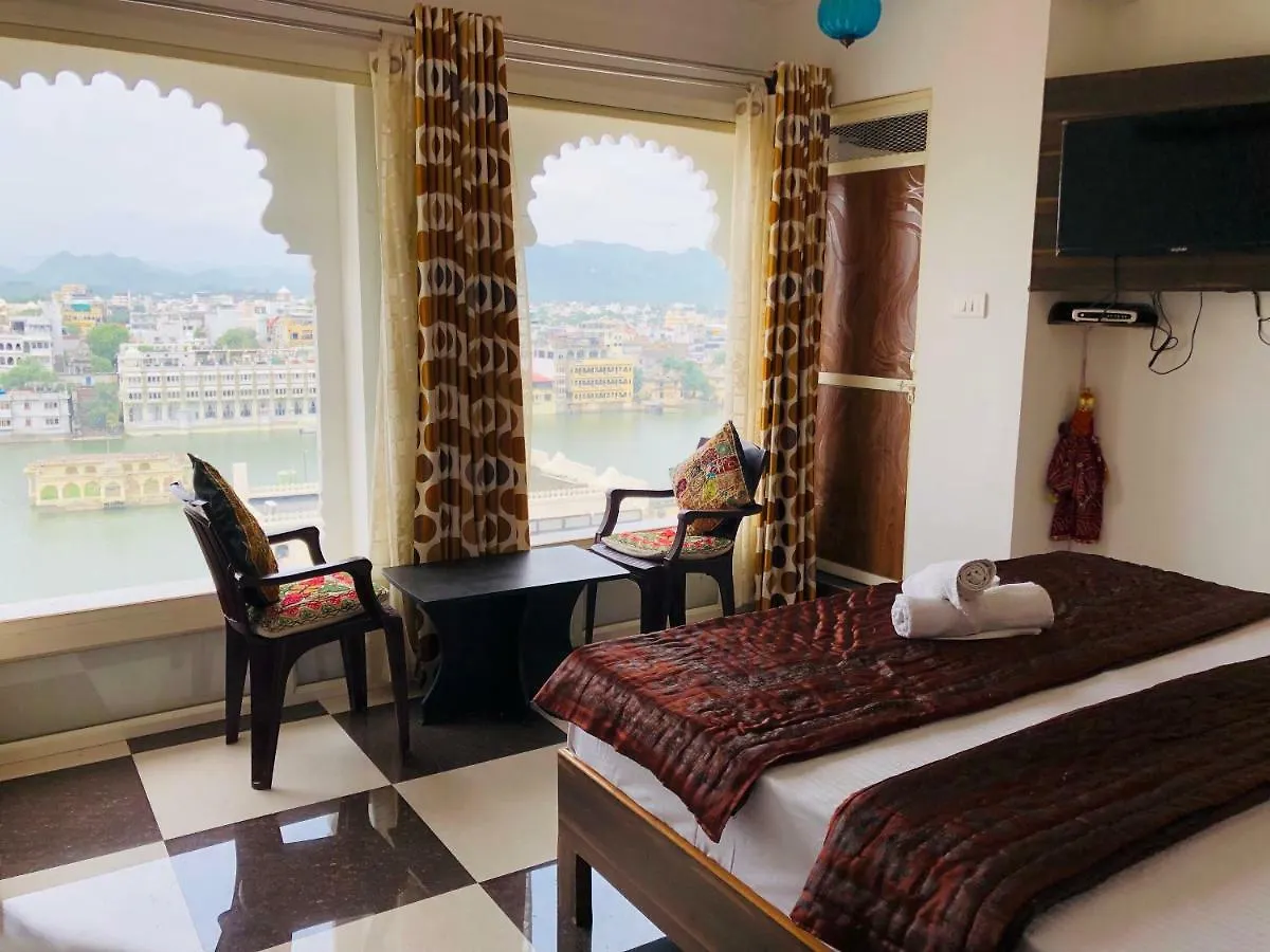 Peacock Guest House - Lake View Hotel In Udaipur
